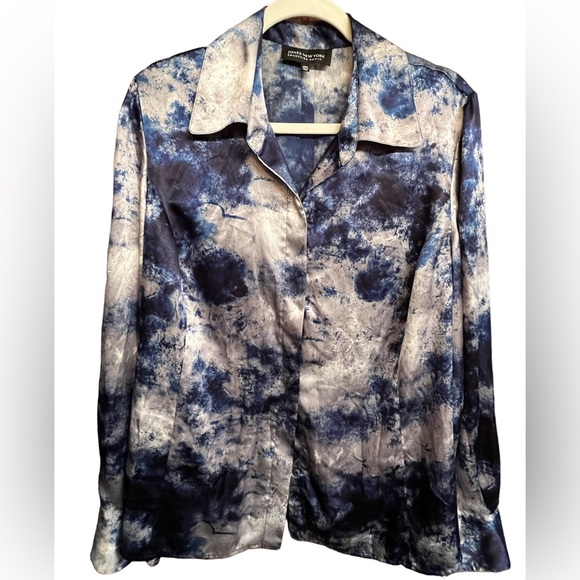 Ladies size 18W long sleeve blouse Jones New York Blue and Silver satin material - Picture 1 of 3